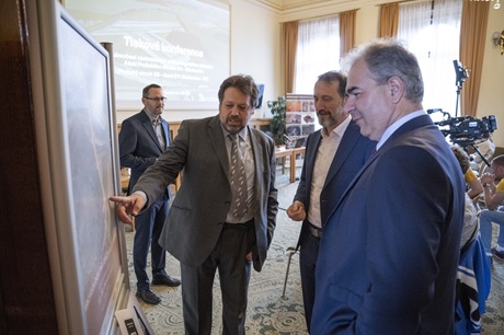 Jan Mařík, Tomáš Gross, and Radomír Pánek.